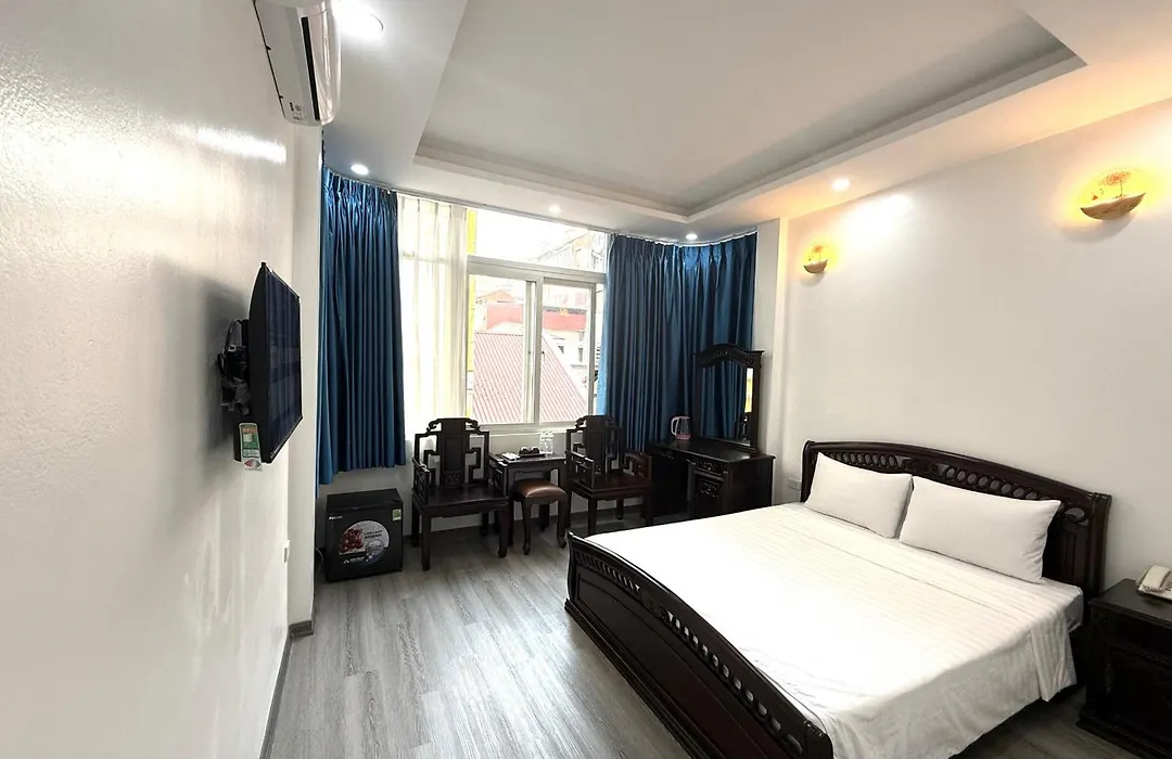 The Queen Hotel & Spa 2-1